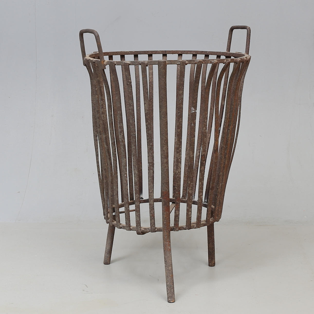 FEUERKORB, geschmiedet, 1900.