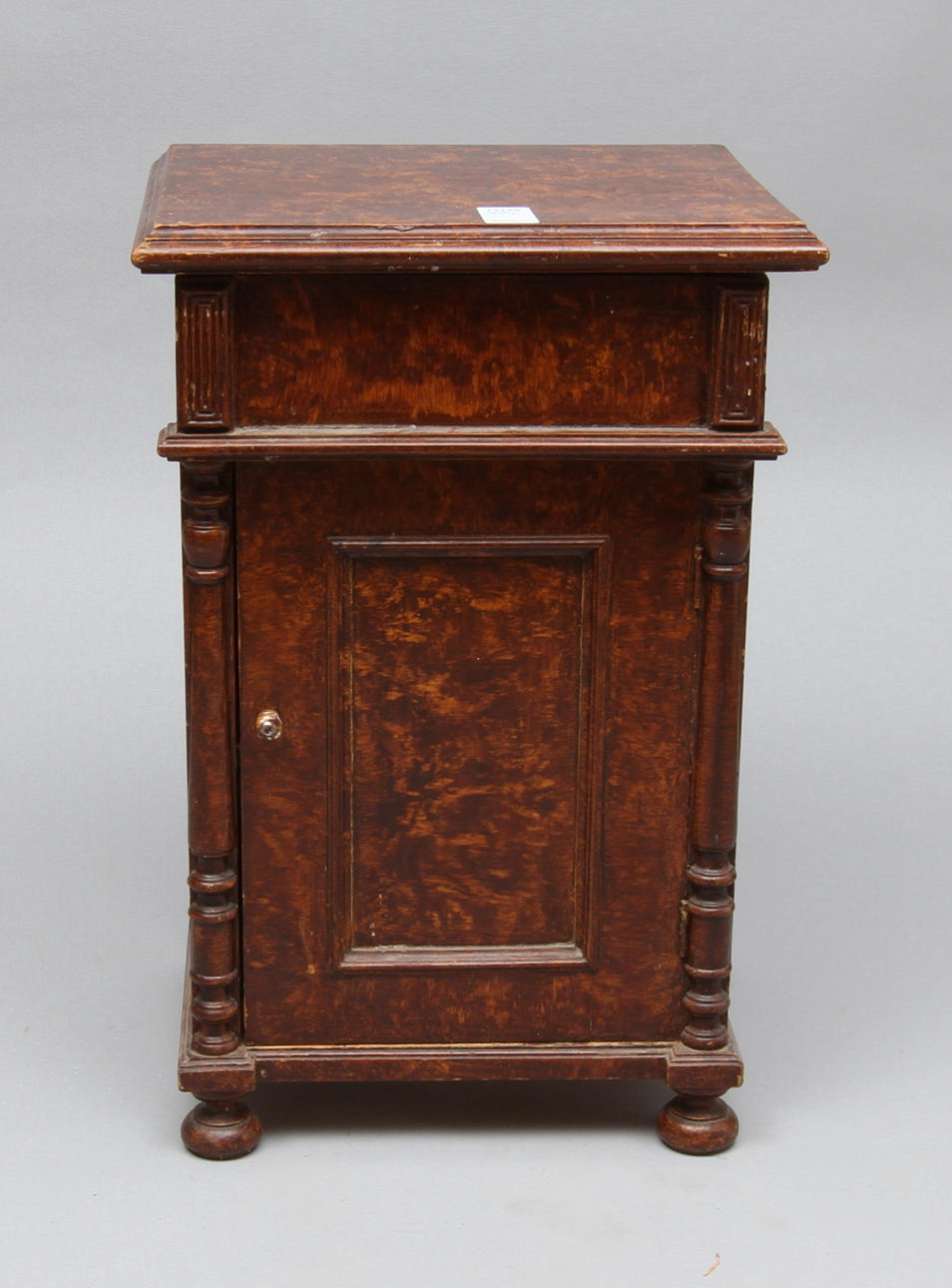 KOMMOD, nyrenässans, 1800-tales slut.