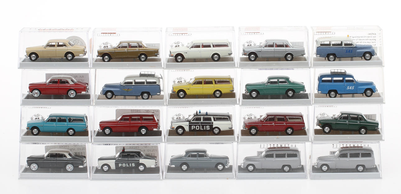 MODELLBILAR BREKINA 20 stycken passande svensk modelljärnväg. Originalkartong (C).