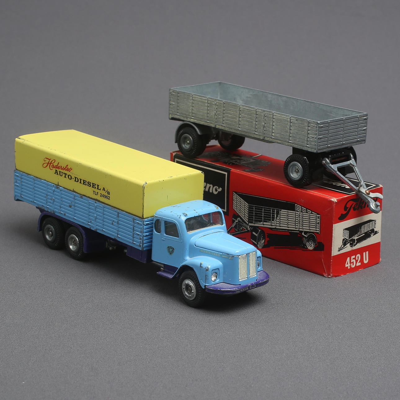 TEKNO, Scania-Vabis, Truck no. 451 with trailer 452, Denmark. With