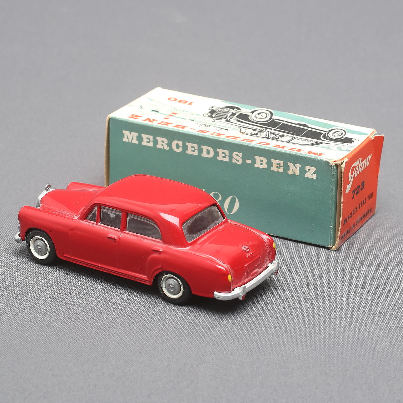 ミニカー TEKNO NO.723 MERCEDES - BENZ 190 TEKNO, Mercedes-Benz 180 passenger car, no. 723, Denmark, with box