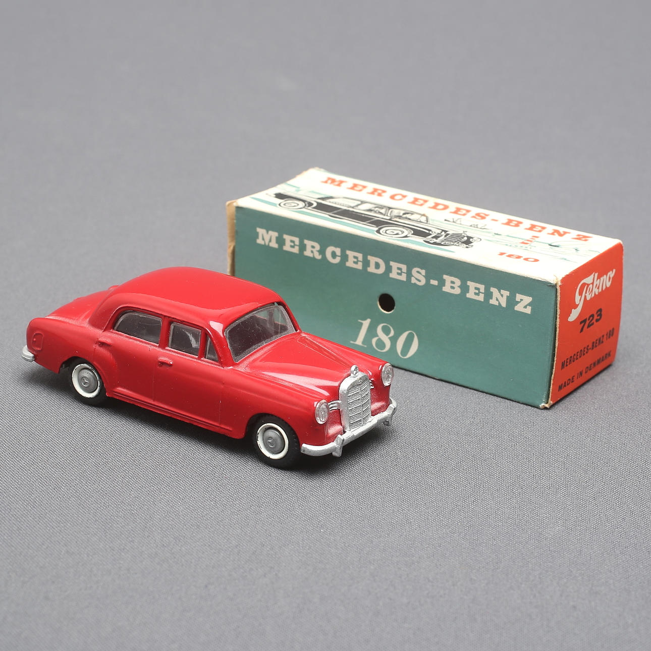 ミニカー TEKNO NO.723 MERCEDES - BENZ 190 TEKNO, Mercedes-Benz 180 passenger car, no. 723, Denmark, with box
