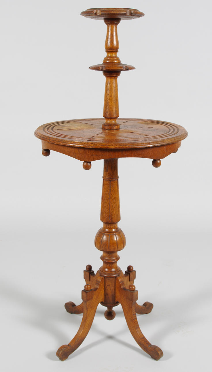 RÖKBORD MED PIPHÅLLARE, ek, 1800-tal.