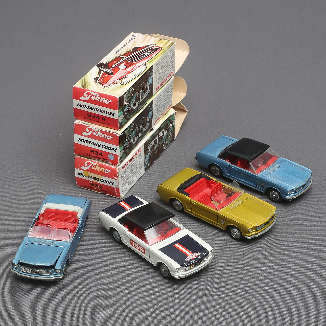 TEKNO, 4 Stück, Ford Mustang, Nr. 833/834, Dänemark, teilweise im