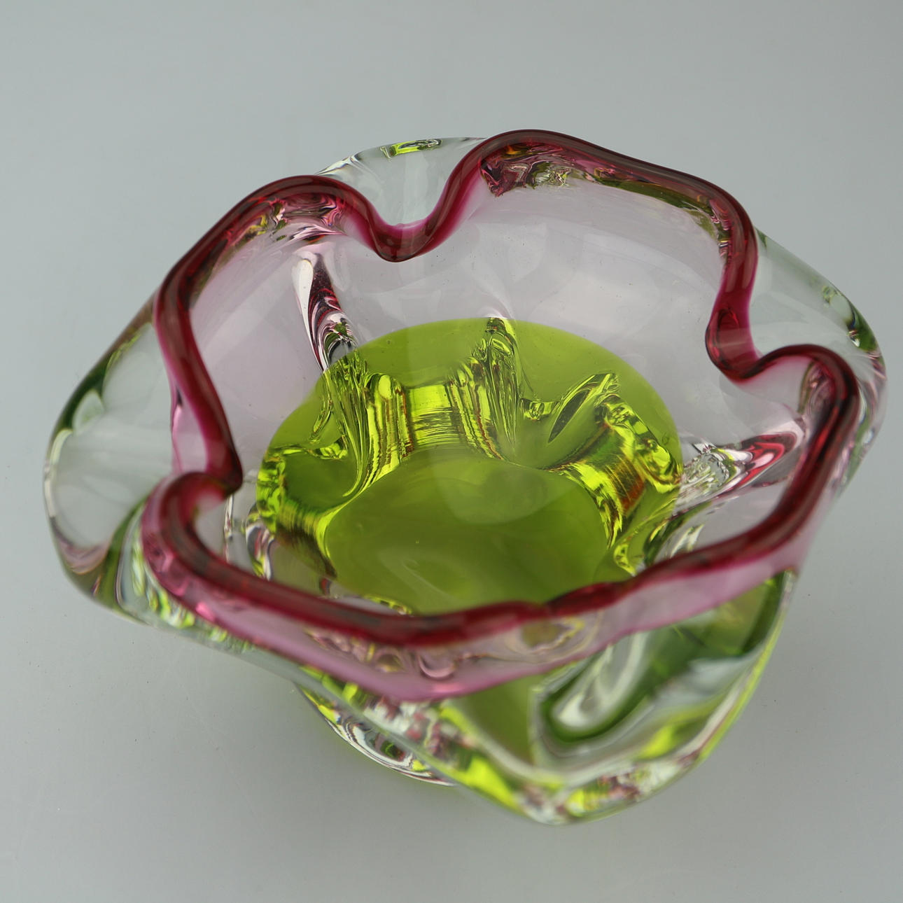 VINTAGE MURANO ASCHENBECHER.