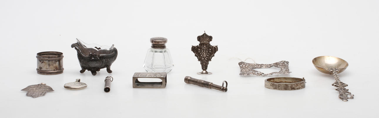SILVERFÖREMÅL, 12 delar, 1800/1900-tal.