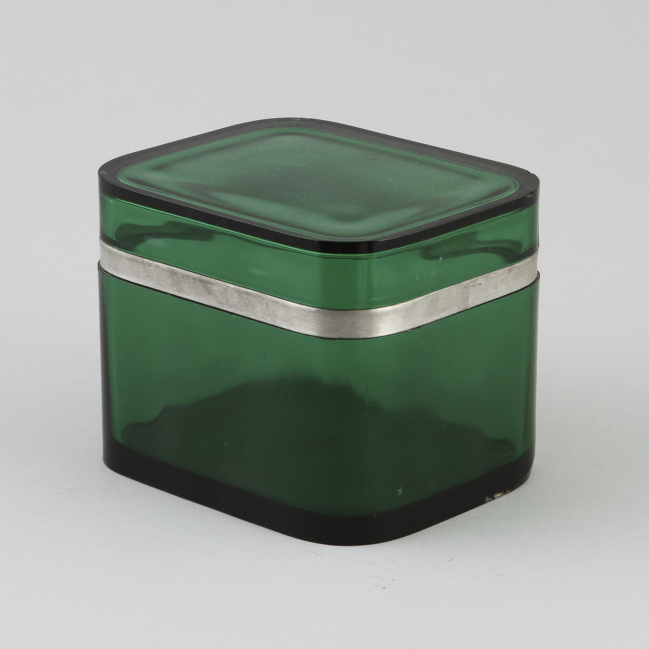 SKRIN, glas, troligen formgivet av Josef Frank.