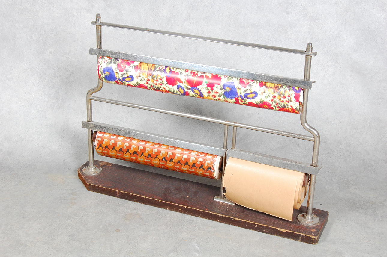 PAPPERSHÅLLARE, 1900-talets första hälft.