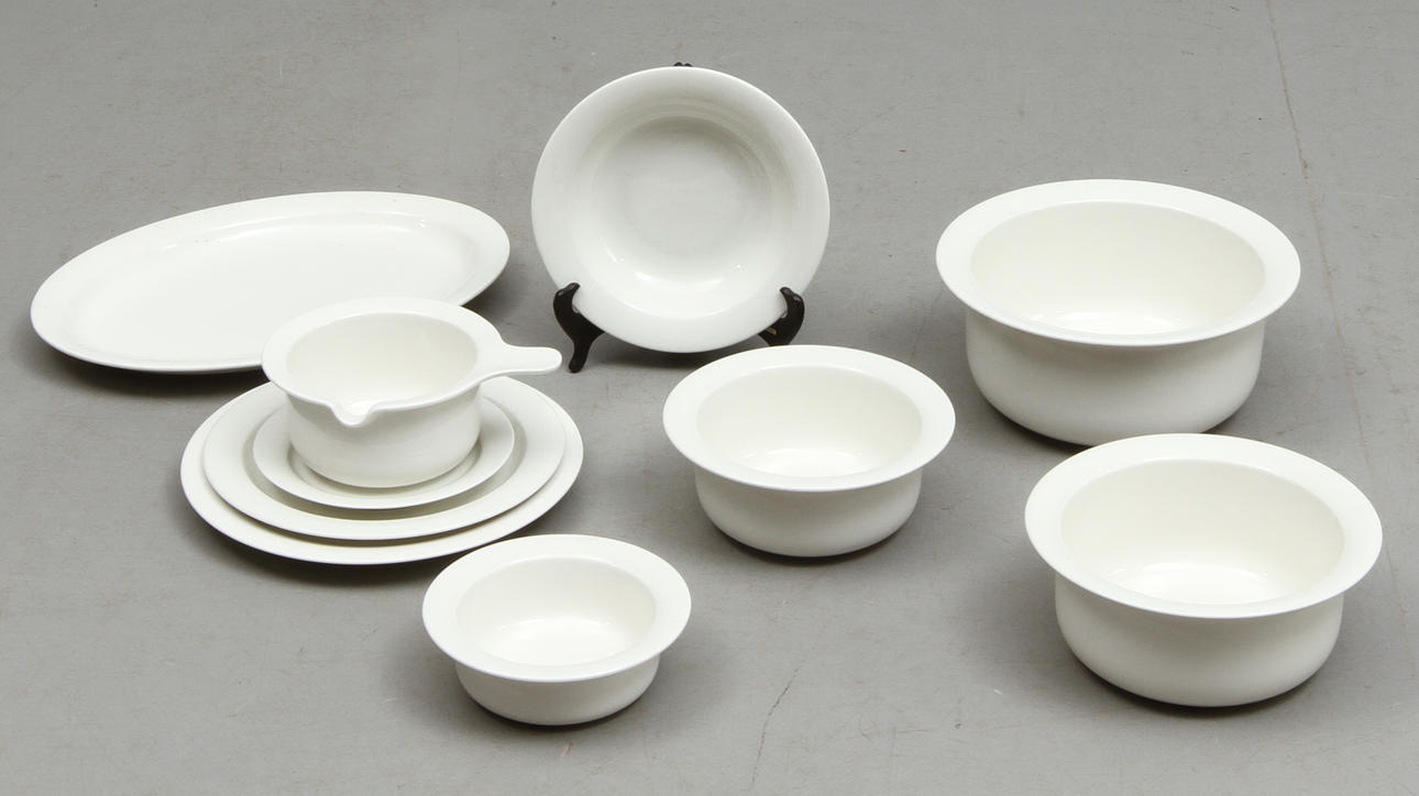 MATSERVISDELAR, ca 41 delar, porslin, "Arctica", Arabia.