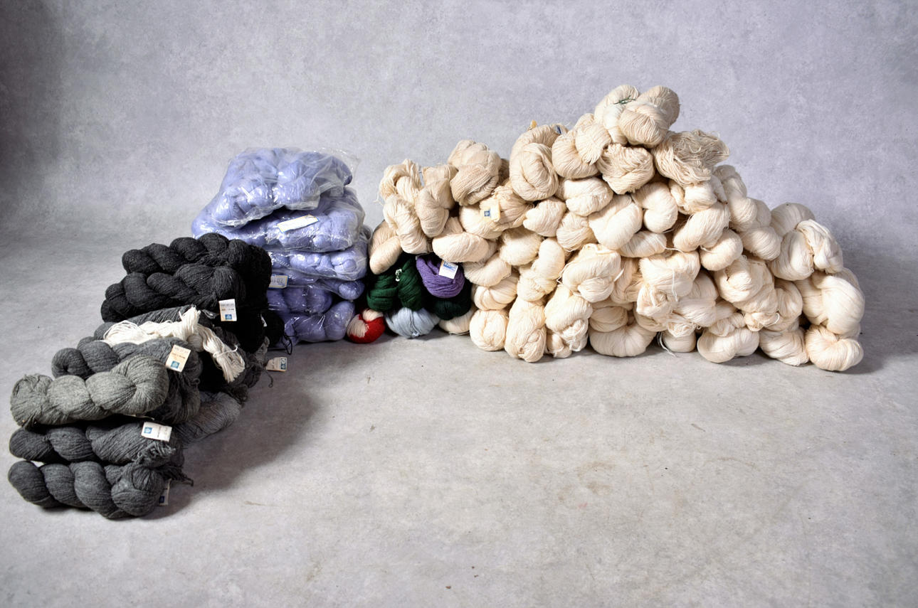 VÄVGARN, ull Bergå 127 härvor.