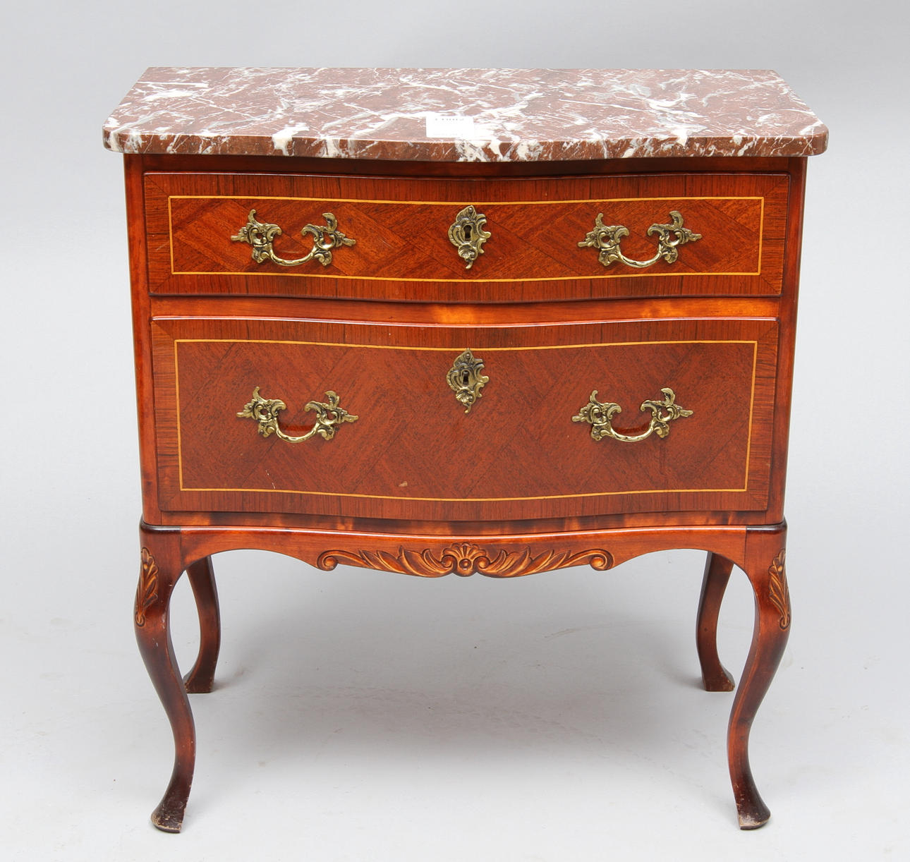 BYRÅ, med stenskiva, Louise XV-stil, 1900-tal.