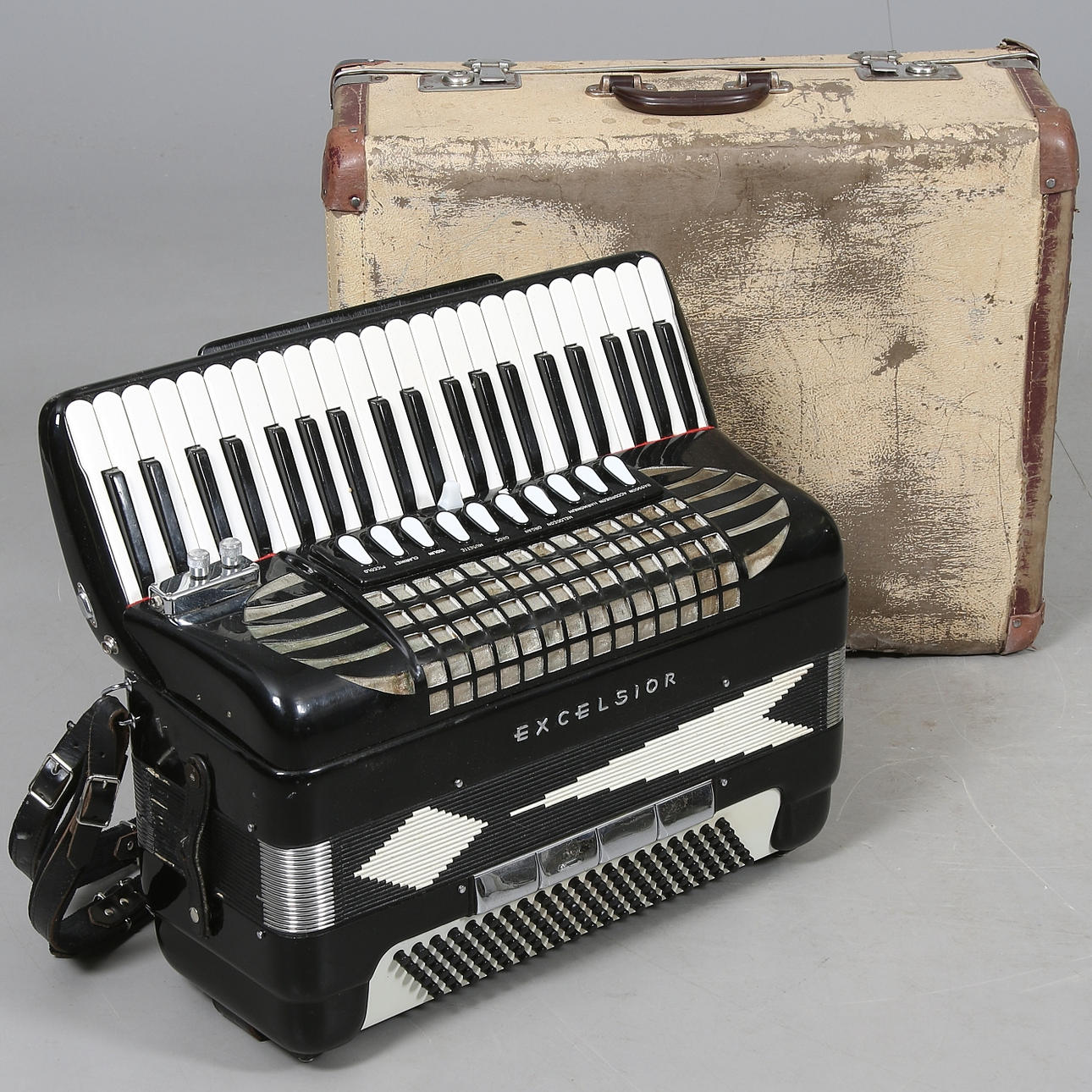 DRAG GAME, Excelsior model 914, 1900s. Collectables - Musical ...