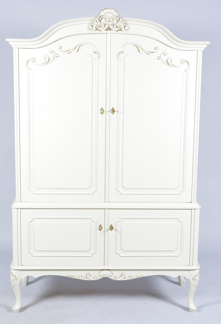 MATSALSSKÅP, vitmålat, rokokostil.