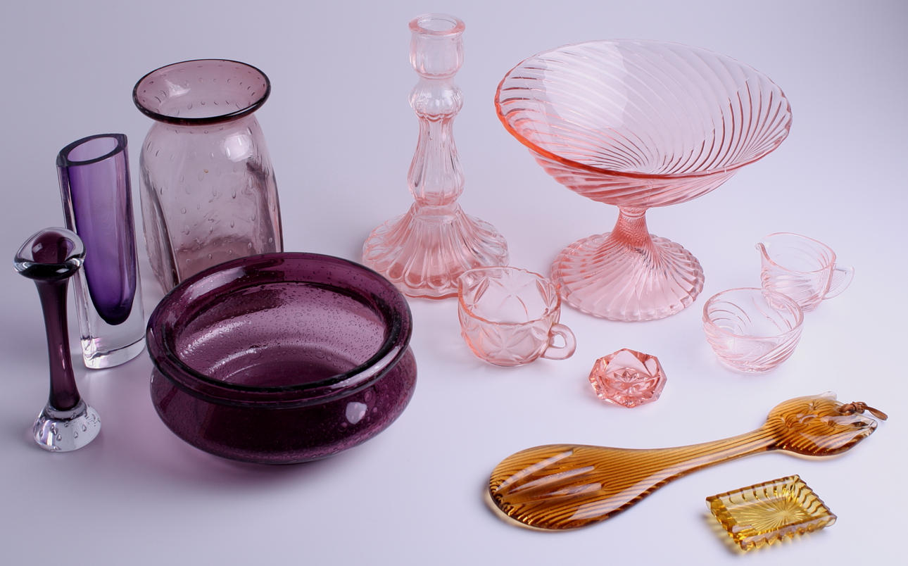 GLASFÖREMÅL, 12 st, lila/rosa/bruna.