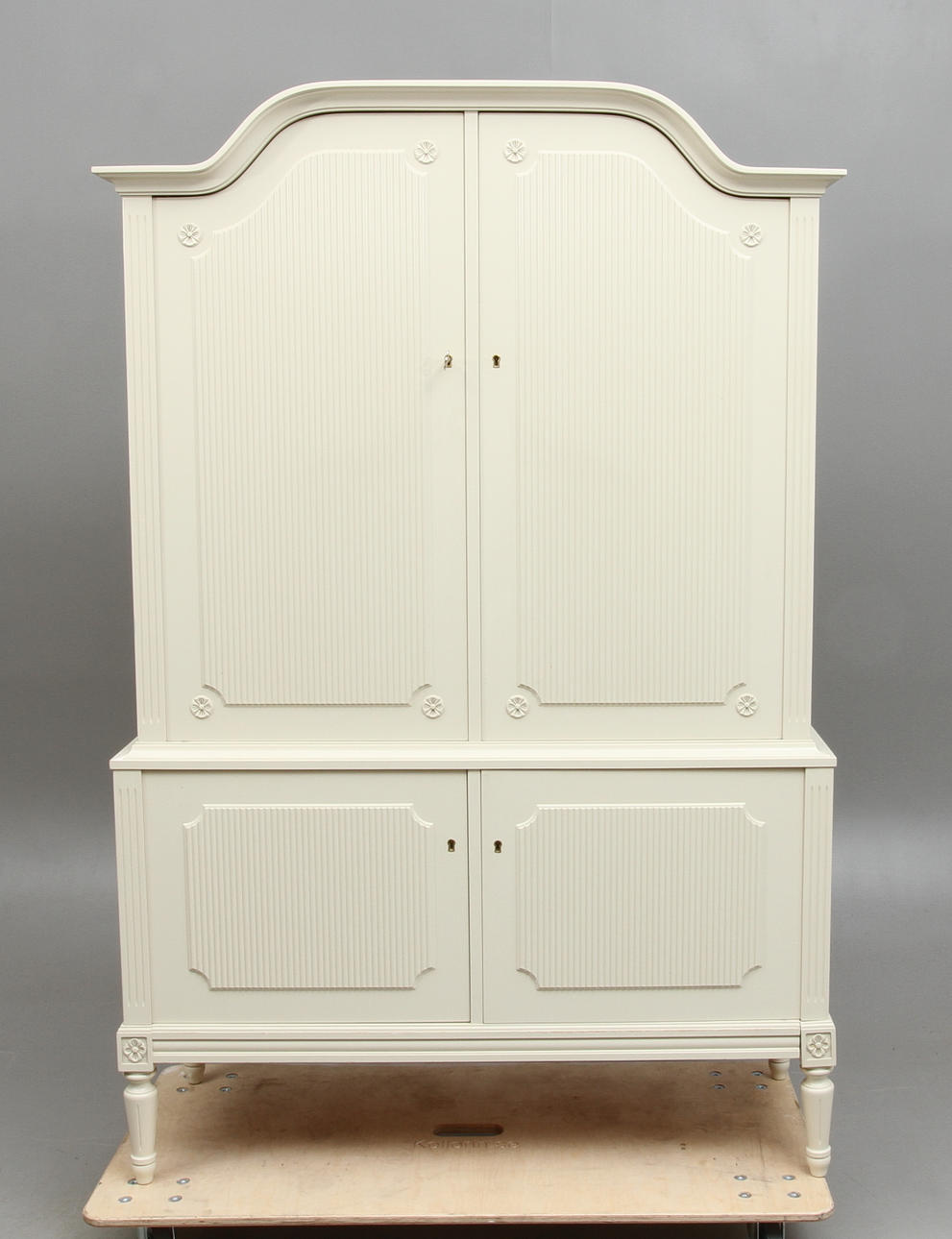 MATSALSSKÅP, gustaviansk stil, City Möbler, 1900-tal.