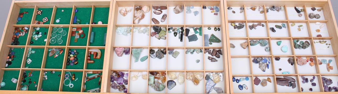 STENSAMLING, 3 lådor, vissa stenar namngivna.