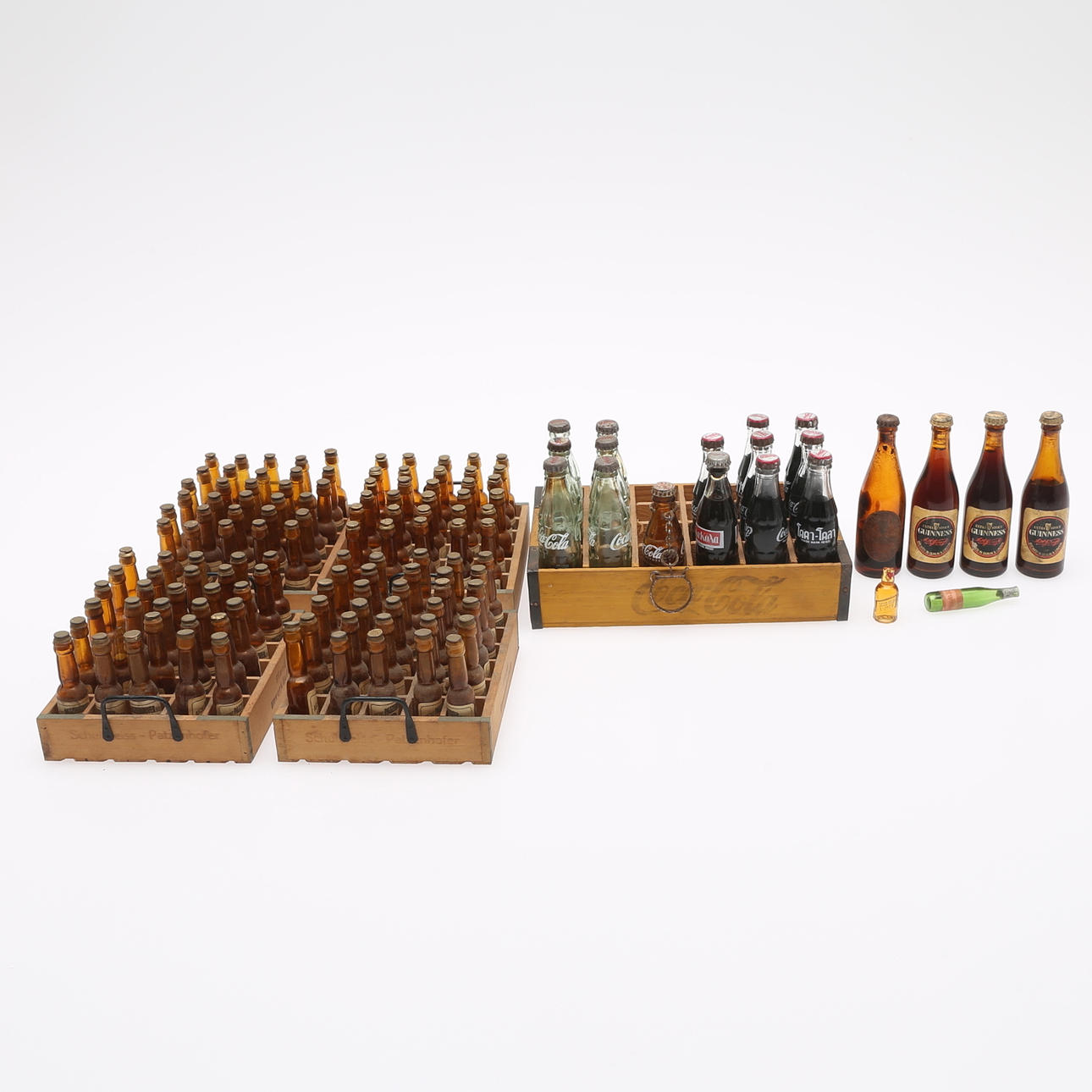 MINIATYRFLASKOR, 140 STYCKEN, glas, Coca Cola och.