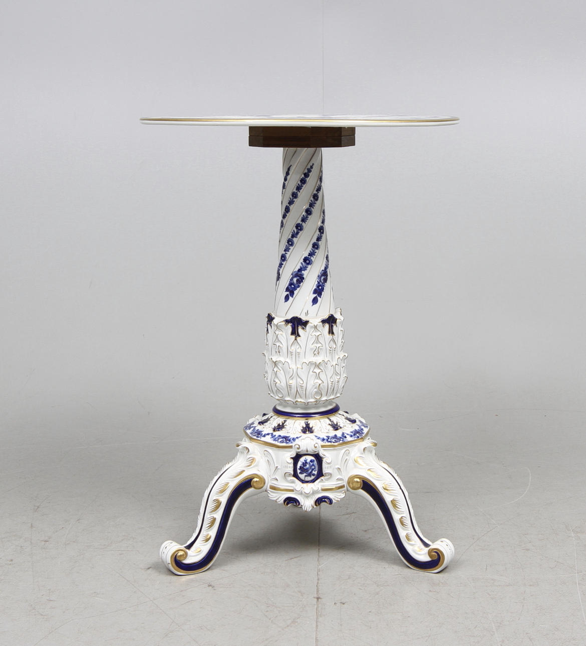 BORD, porslin, PMP, Östtyskland, 1900-talets andra hälft.