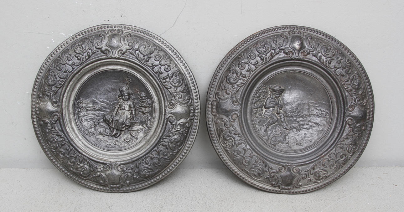 VÄGGDEKORATIONER, ett par. gjutjärn 1900-tal.