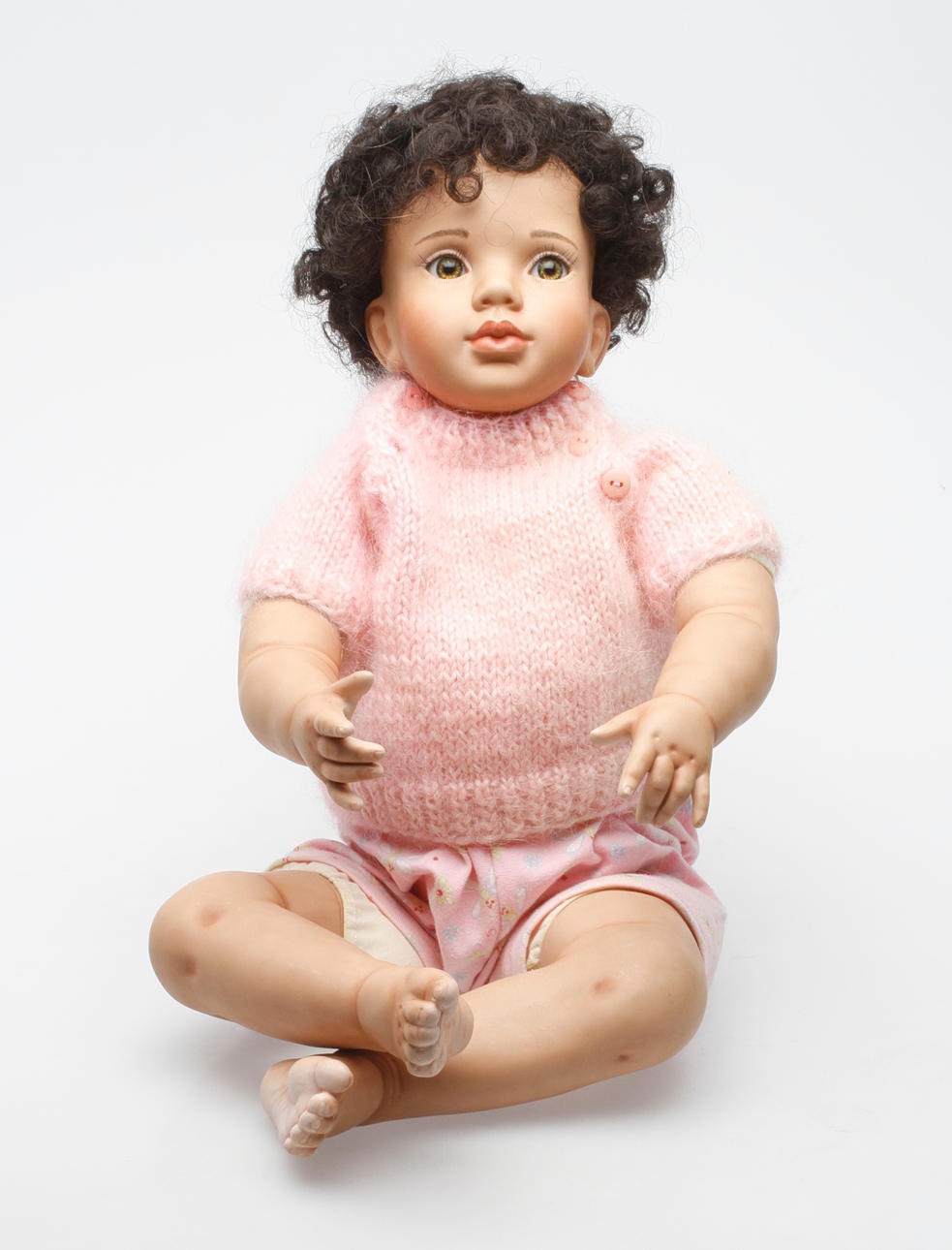 KARAKTÄRSDOCKA, porslin, Gitte Möller, signerad.