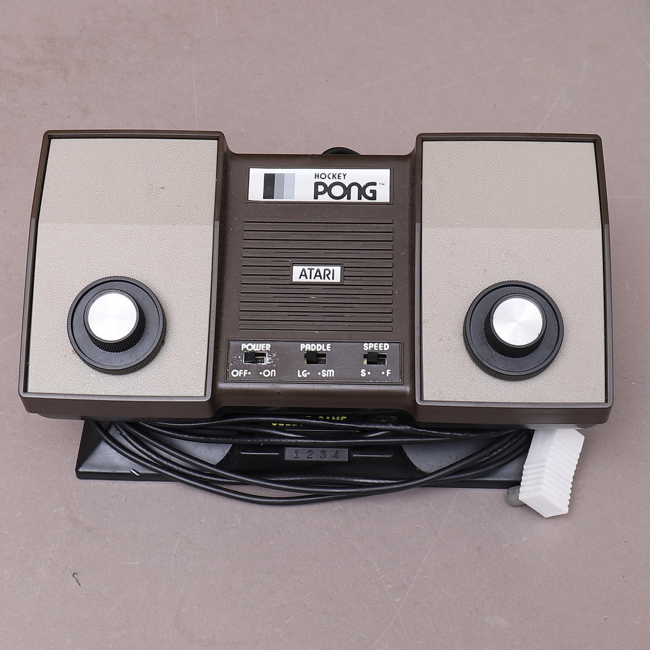 TV GAME, "Hockey Pong", Atari, 1973.