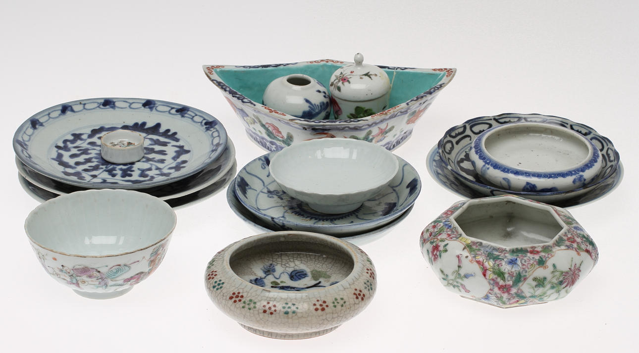 PARTI KERAMIK, 14 delar, orientaliska, 1800/1900-tal.