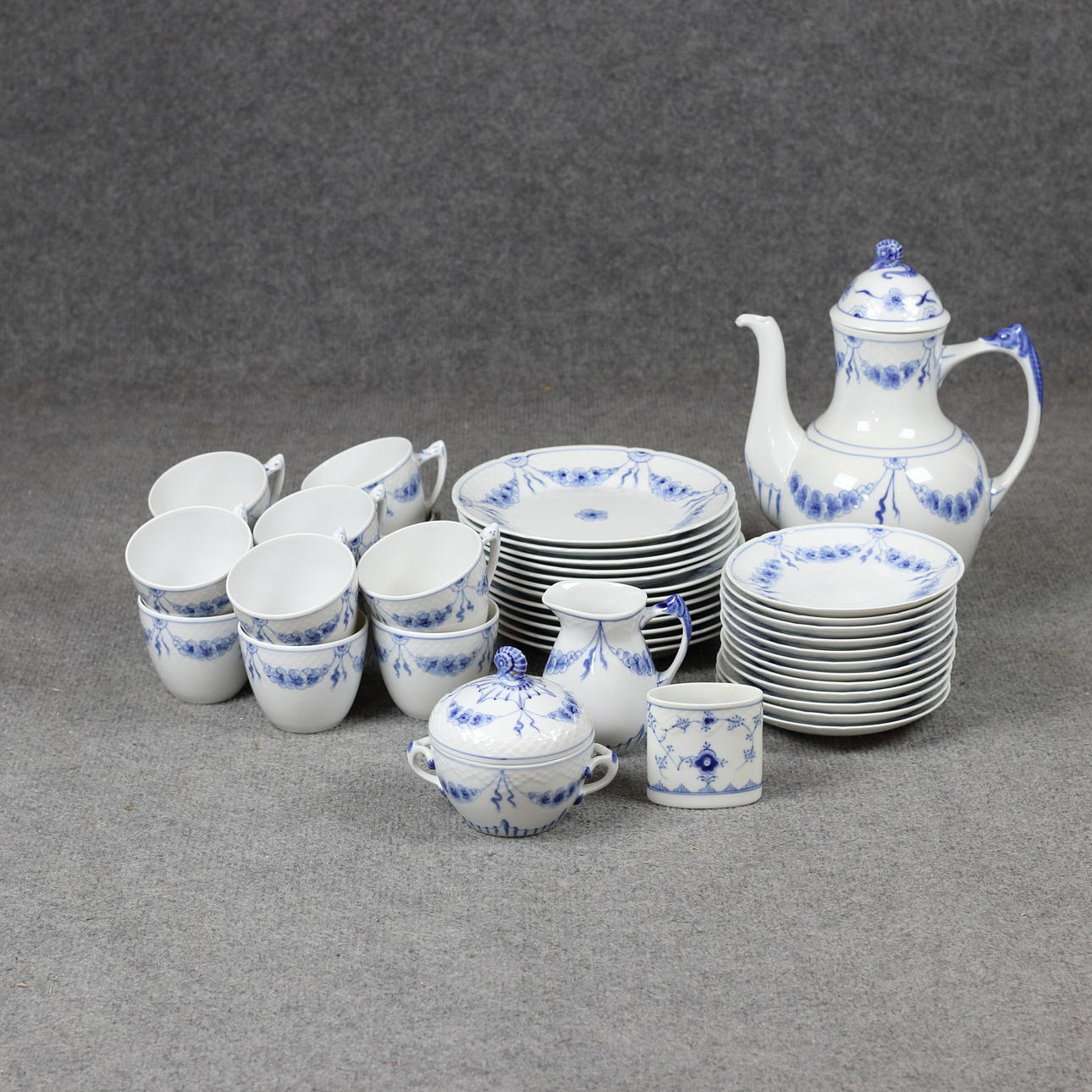 KAFFESERVIS, 40 delar, "Empire" B&G, Danmark.