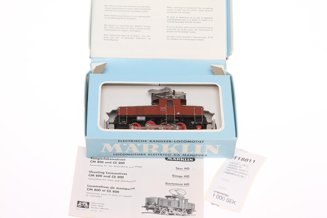 MODELLTÅG MÄRKLIN växellok 3002.1 med instruktioni i originalkartong.
