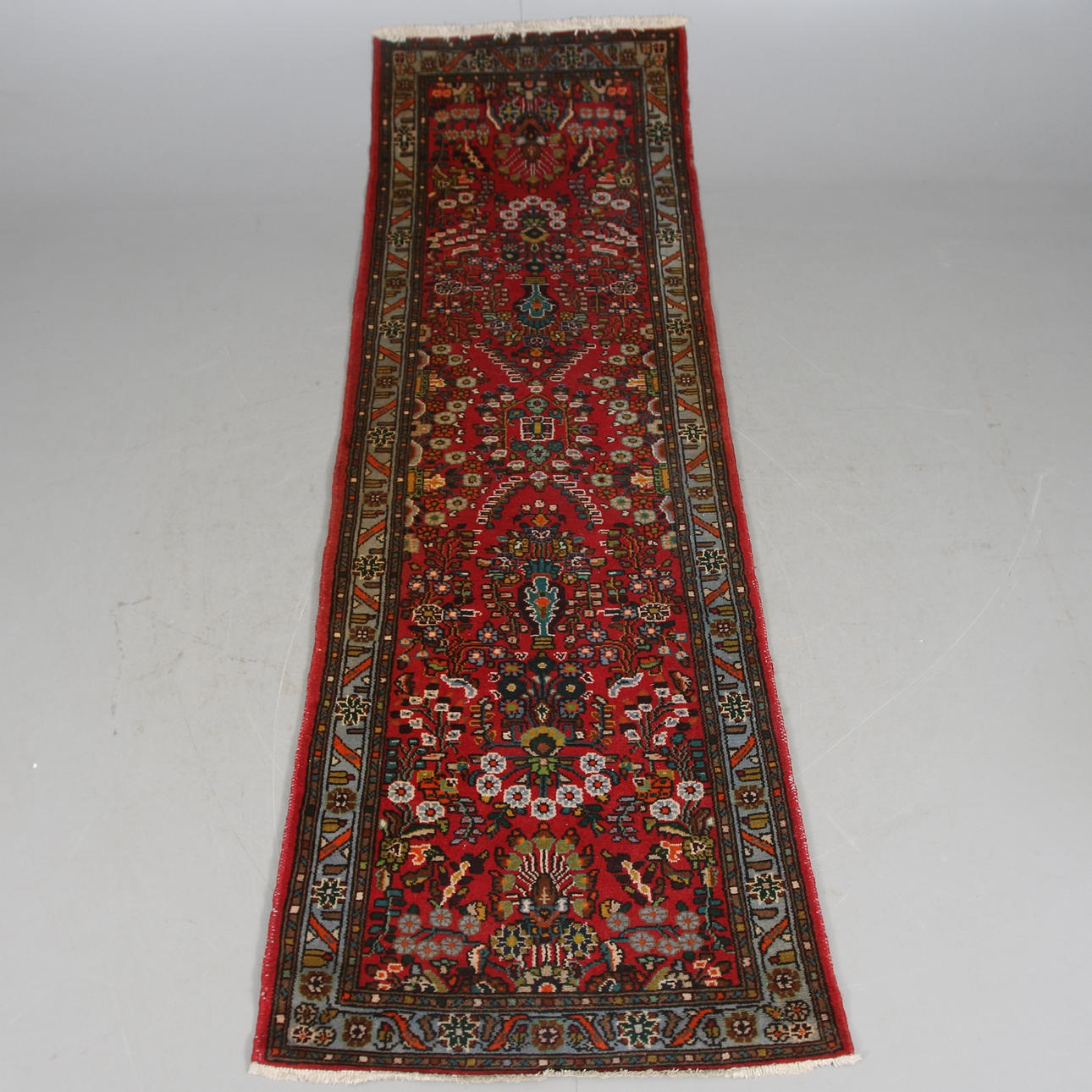 GALLERIMATTA, Hamadan, 281 x 87 cm.