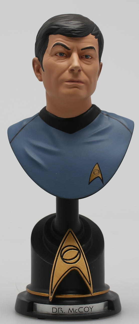 STAR TREK. Dr McCoy. Limited Edition Bust. Signerad i tryck Mat Falls. 847/3000.
