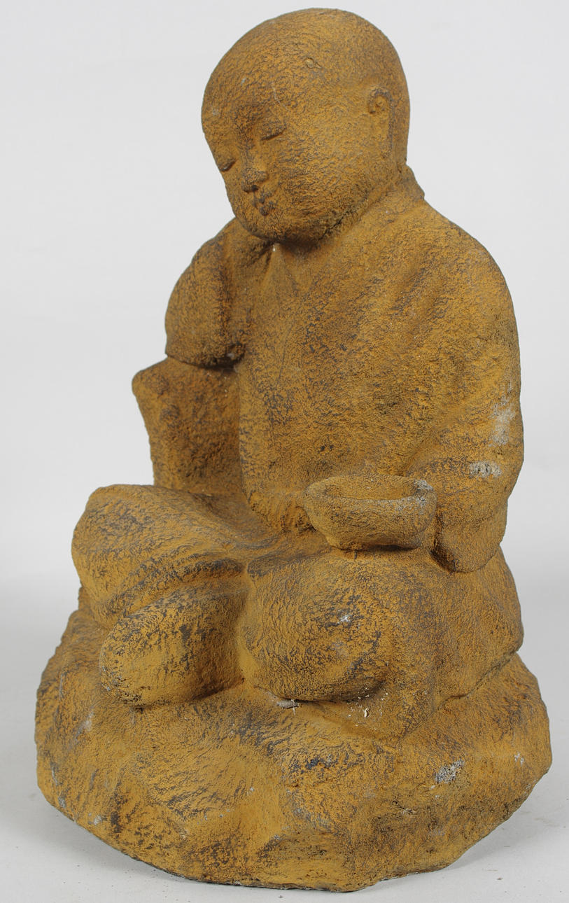 BUDDHASKULPTUR, lavasten, 1900-tal, Indokina.