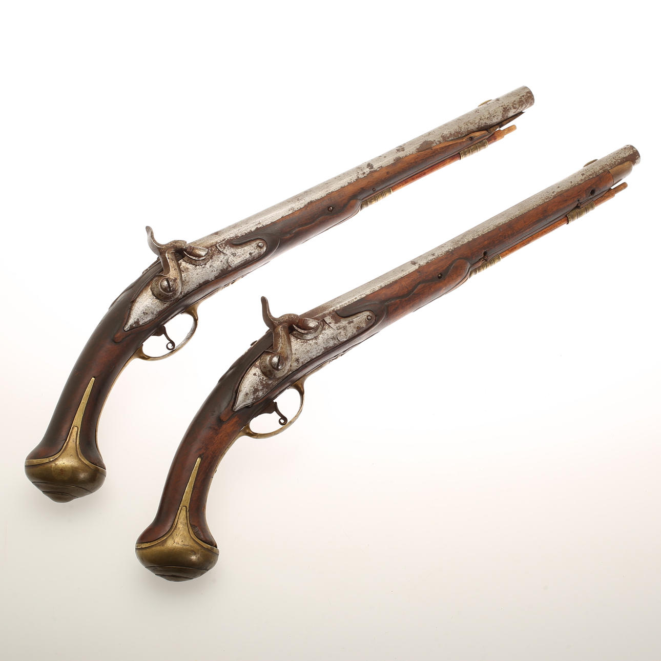 PISTOLAS, un par, principios del siglo XVIII.