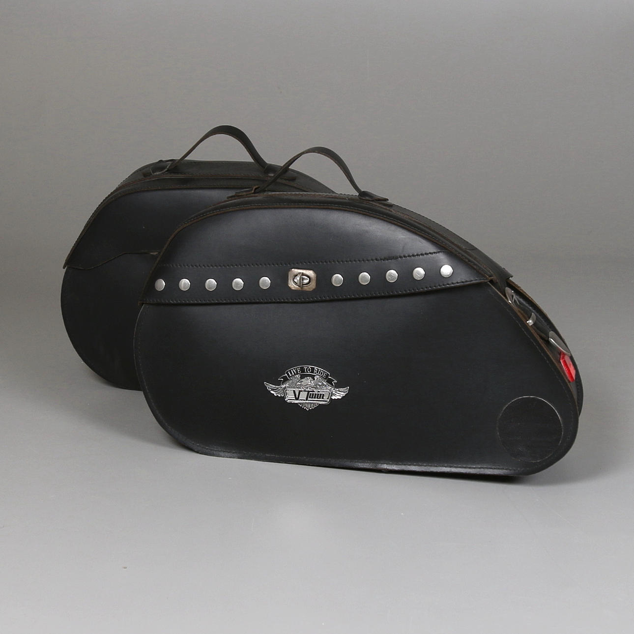 MOTORCYKELVÄSKOR, 1 par, V Twin, "Live to ride".
