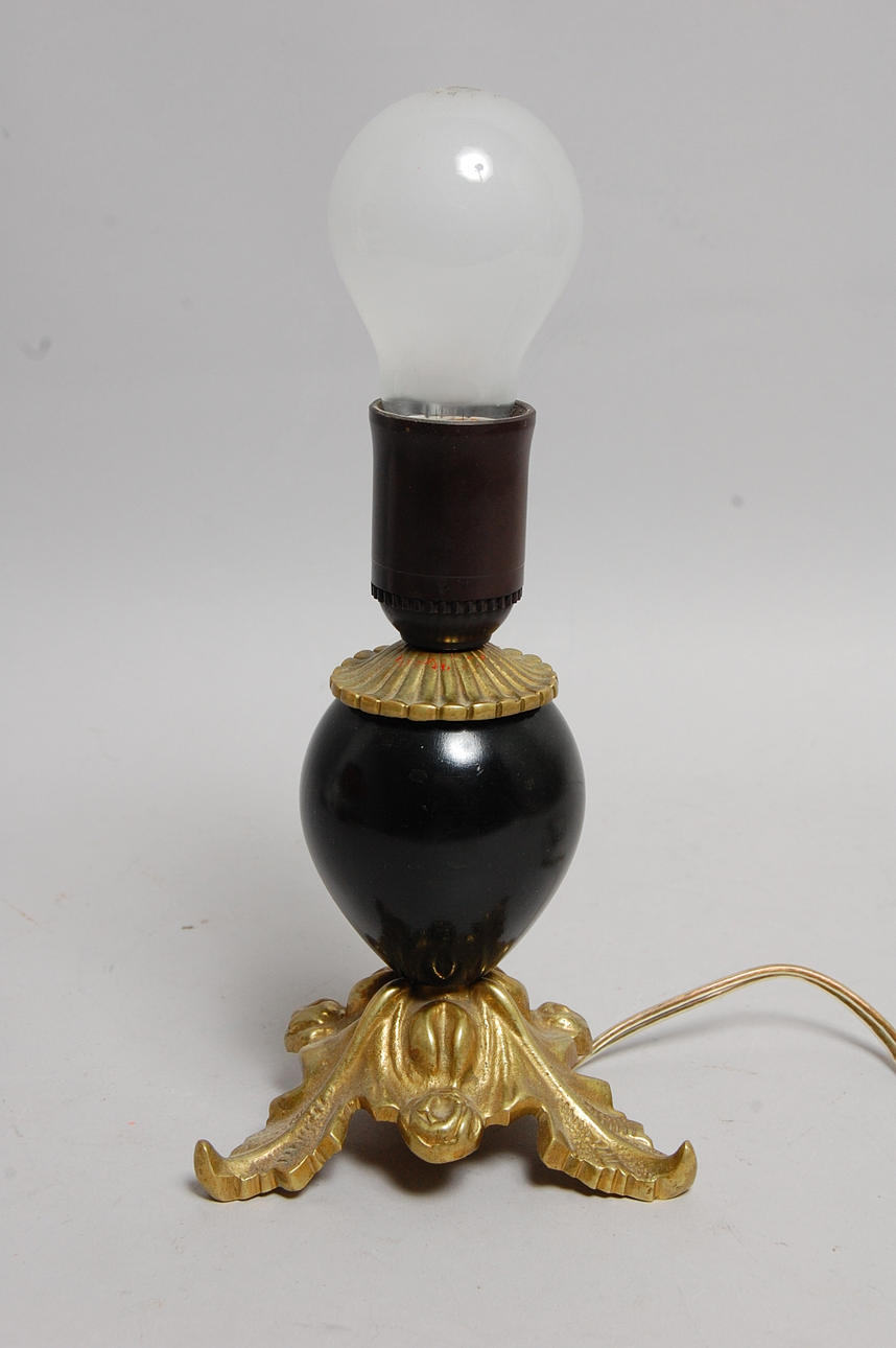 BORDSLAMPA, empirestil, 1900-tal.