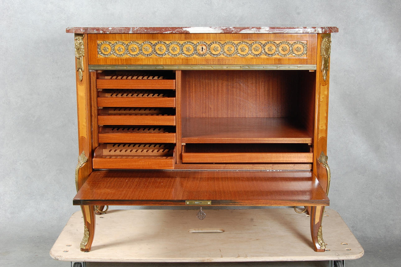 BESTICKSCHATULL " Hauptmodell ", gustaviansk stil, 1900-tal.