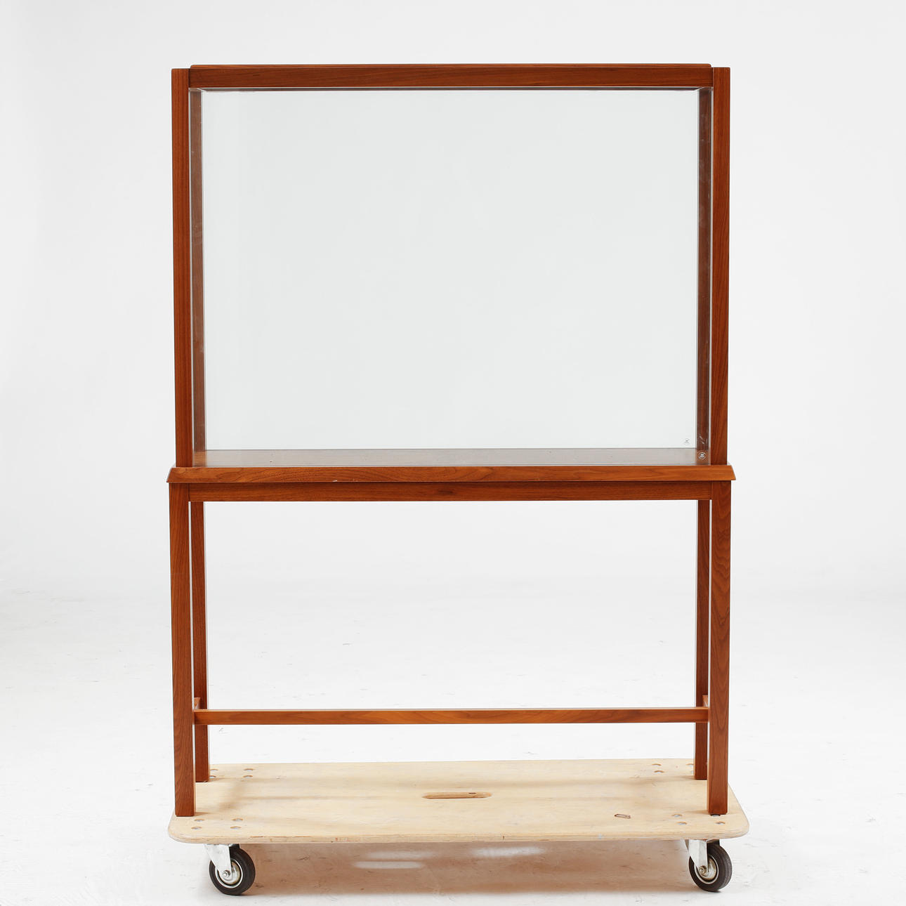 MONTERSKÅP, 1900-tal.