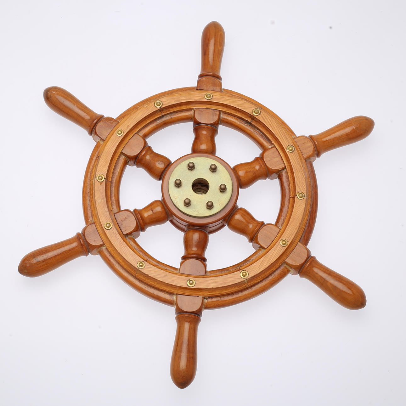 SHIP'S STEERING WHEEL, Henry Jonsson, Torsö, 1900s.