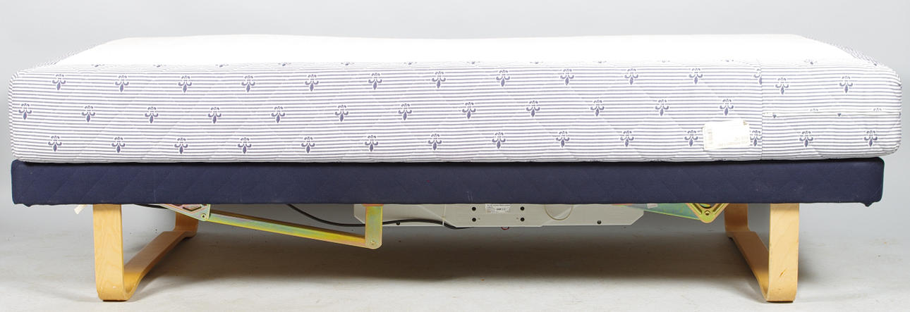 SÄNG höj och sänkbar, Jensen Ambassadör.