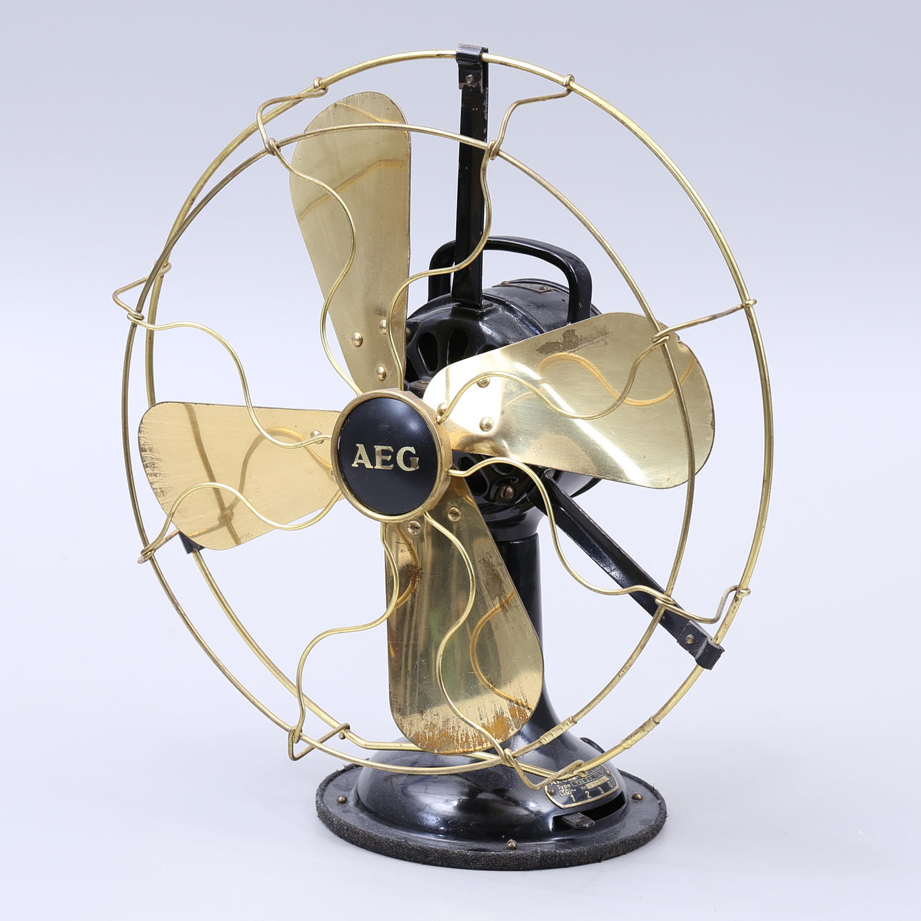 TABLE FAN, iron/brass, AEG, Berlin, first half of the 20th century 