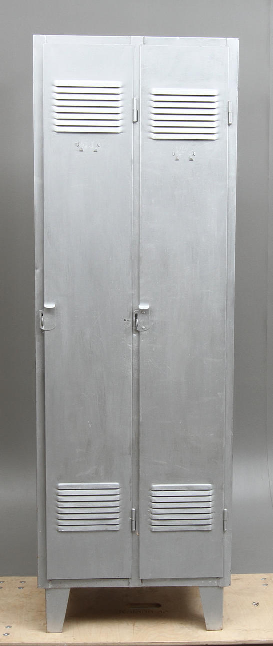 SCHRANK, Industriedesign, 20. Jahrhundert.