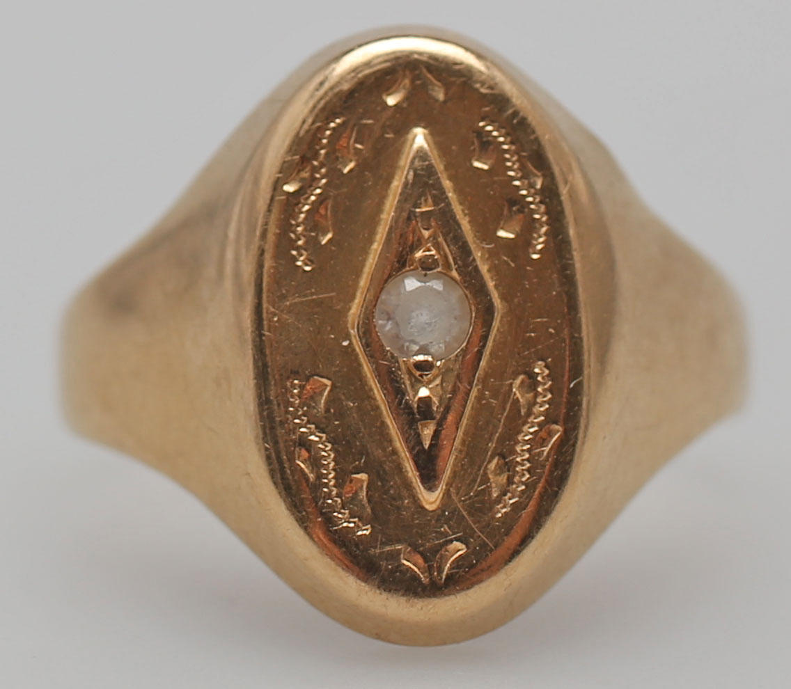KLACKRING MED STEN, rödguld, 18K, Ceson, Göteborg, 1984.