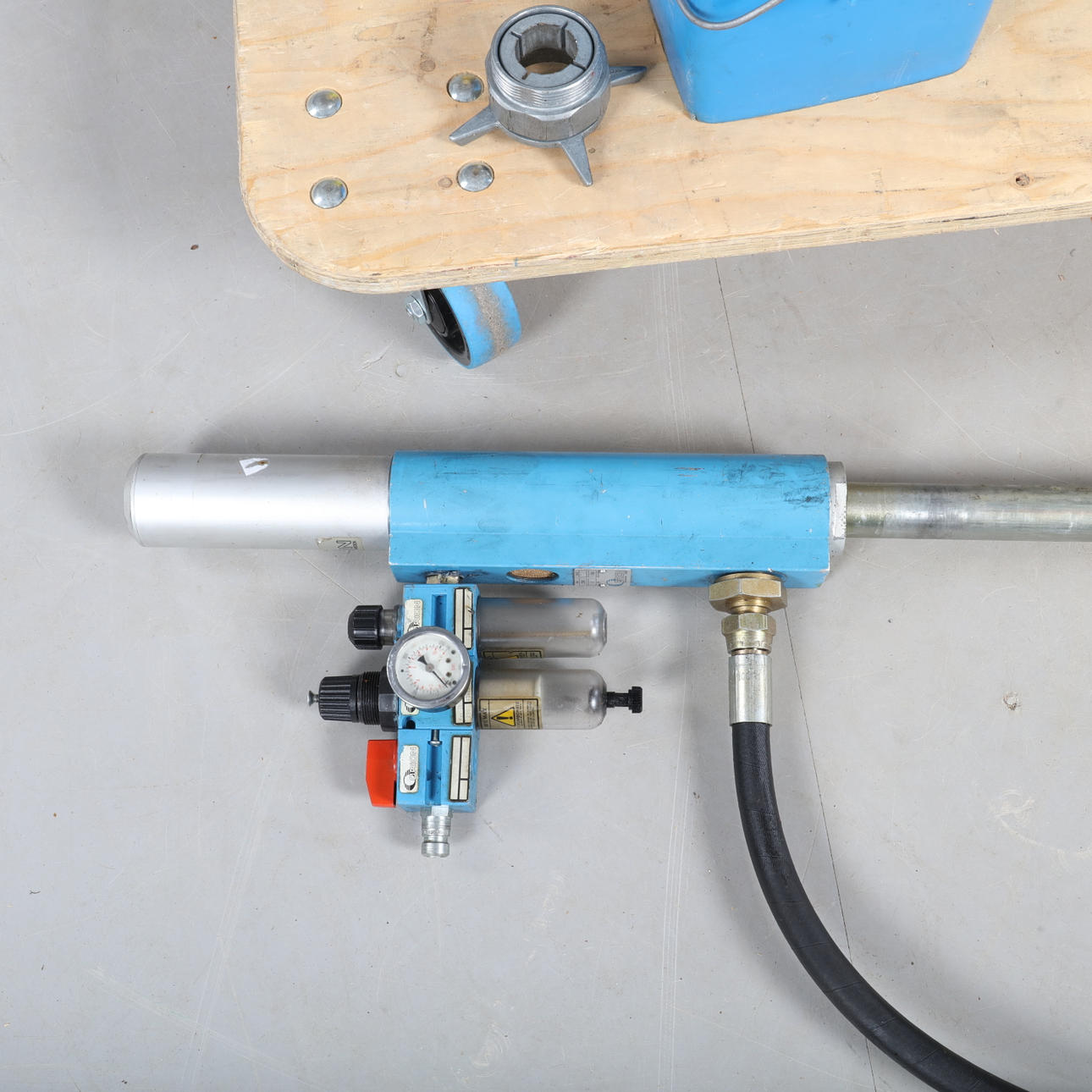 TRYCKLUFTSDRIVEN FATPUMP, ORION.