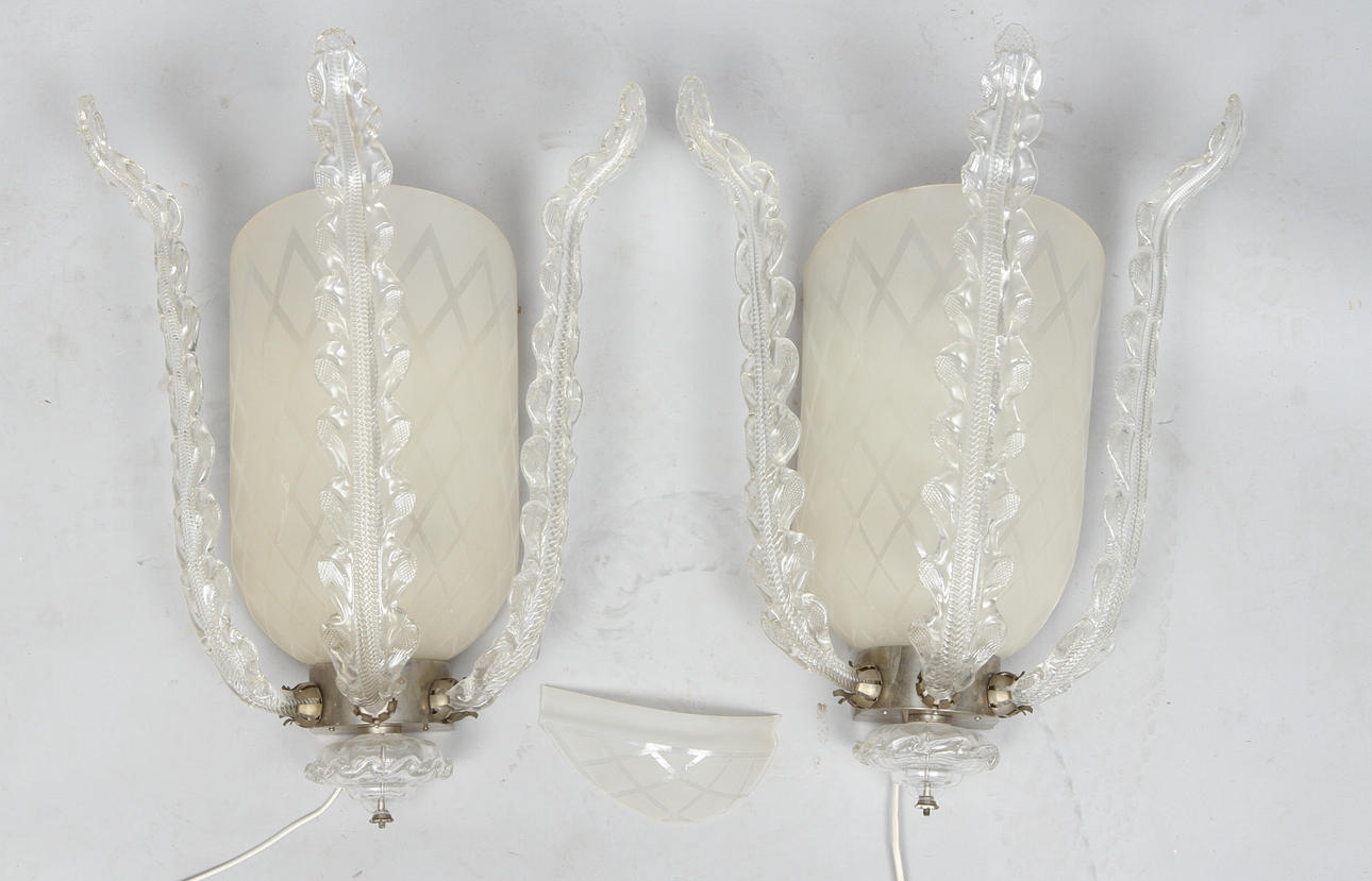 VÄGGLAMPETTER, 1 par, enligt uppgift Orrefors, 1930/40-tal.