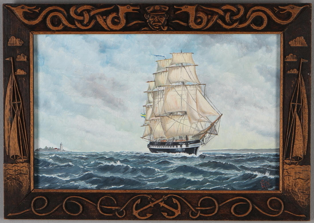 OKÄND KONSTNÄR. Marinmotiv, olja på pannå med träskuren ram, monogramsignerad ÅN samt daterad 47.
