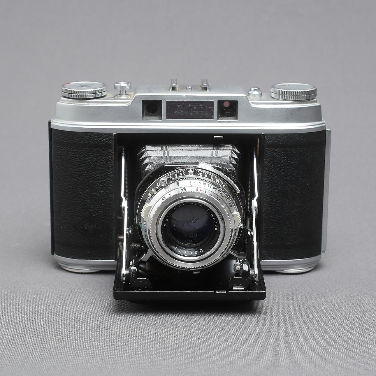 KARMERA, AGFA Super Isolette.