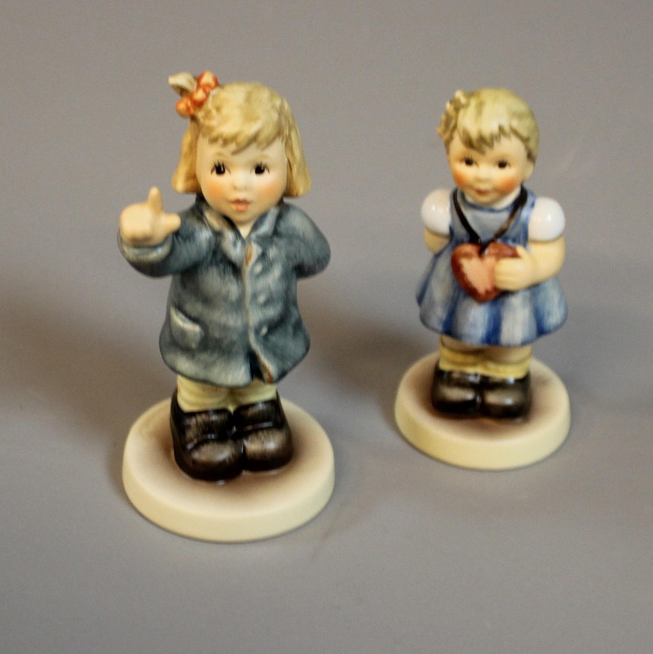 FIGURINER, porslin 2 st M I Hummel.