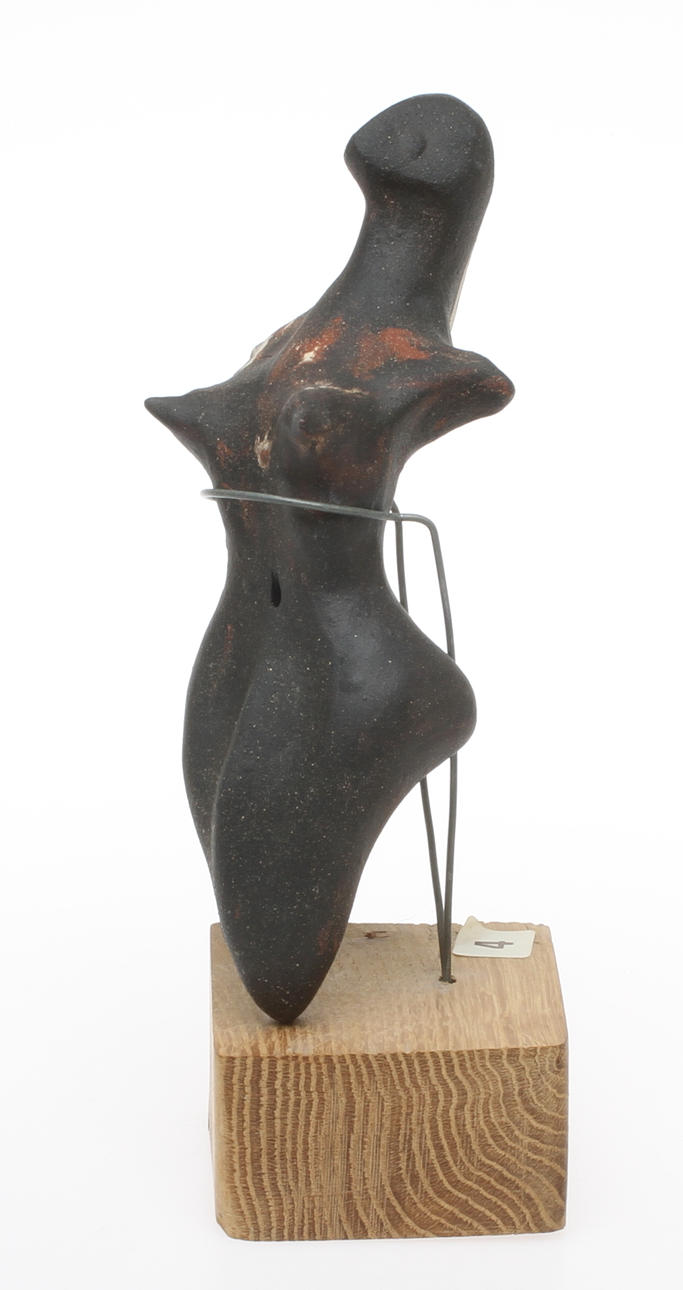 STEFANO BECCARI. Skulptur, "Gudinna 2", keramik, monogramsignerad.