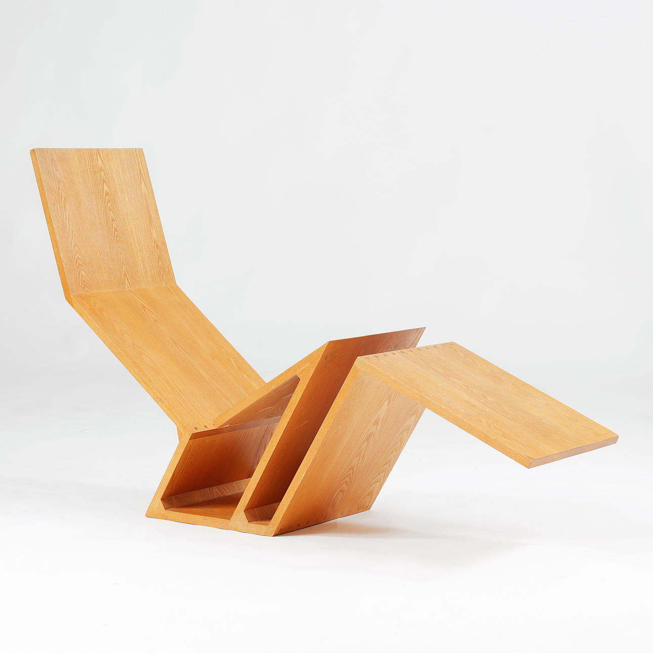 ANDERS HAMMARSTRAND. Vilstol, signerad och daterad 83.