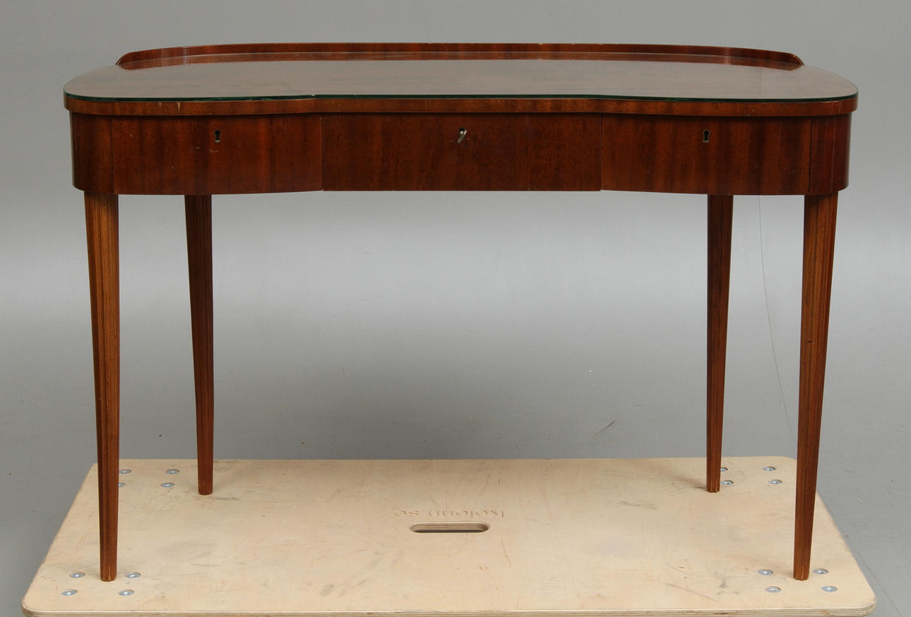 TOALETTBORD, etikettmärkt Möbelbolaget Tranås, 1950-tal.