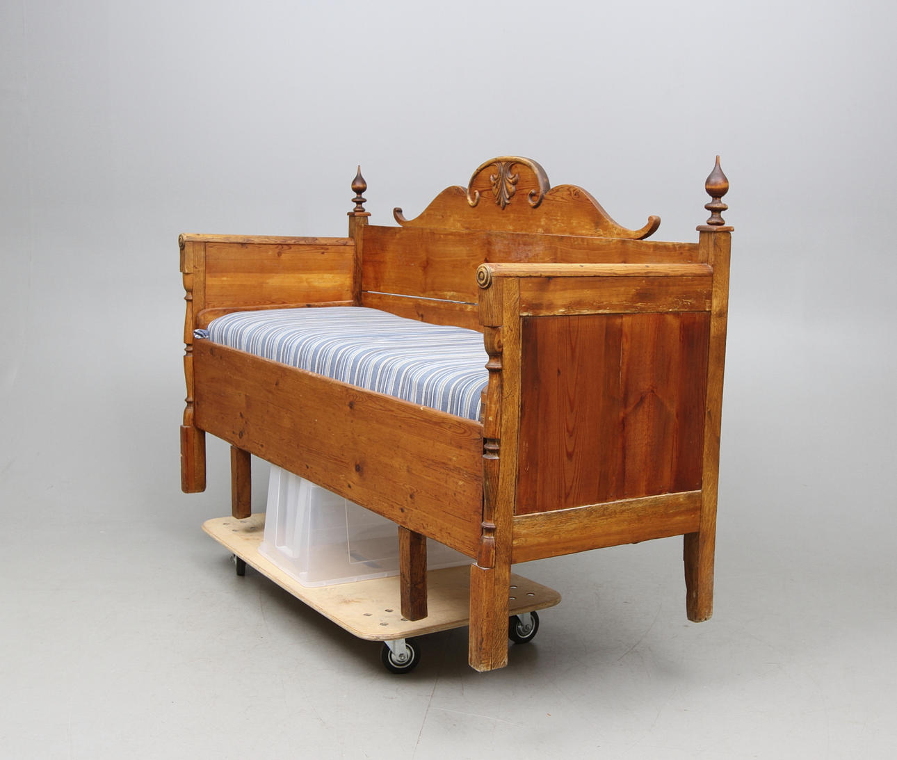 UTDRAGSSOFFA, 1800-tal.